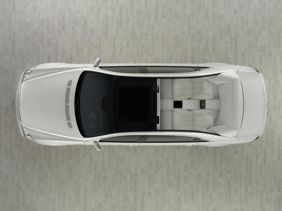  Maybach 62S Landaulet Concept 2007 года  (фото 20 из 36)